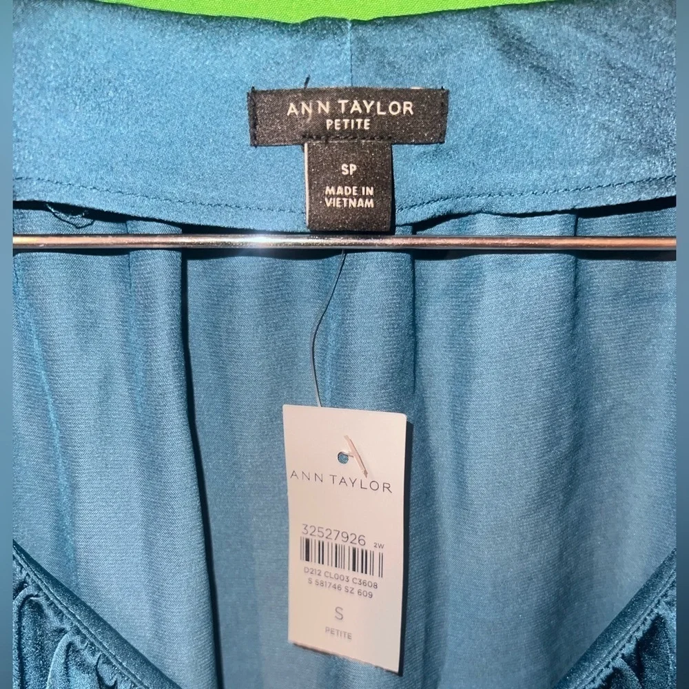 NWT Ann Taylor Elegant Blue Women's Top size Small Petite - Picture 5 of 6